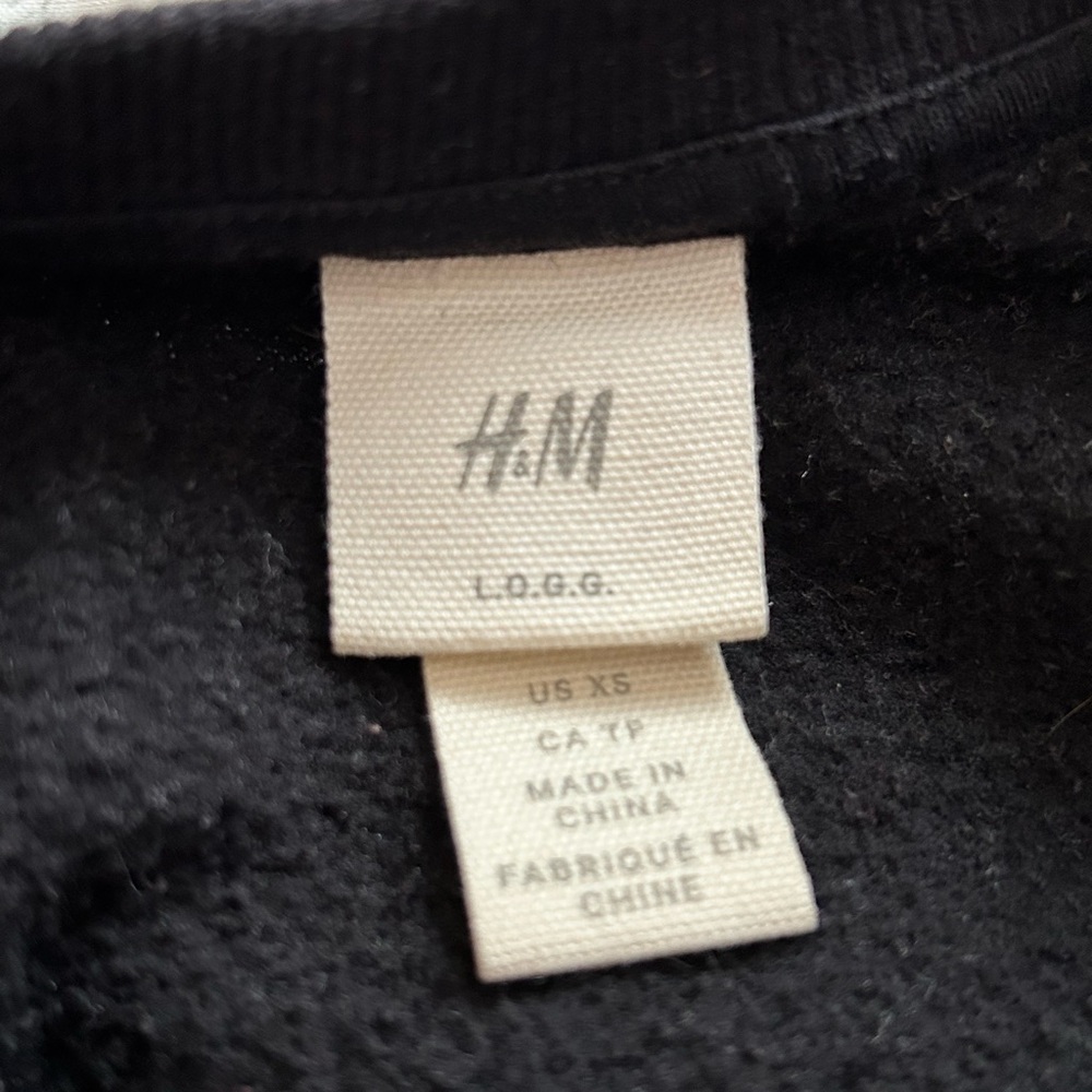 XS Black Crewneck - Picture 2 of 2